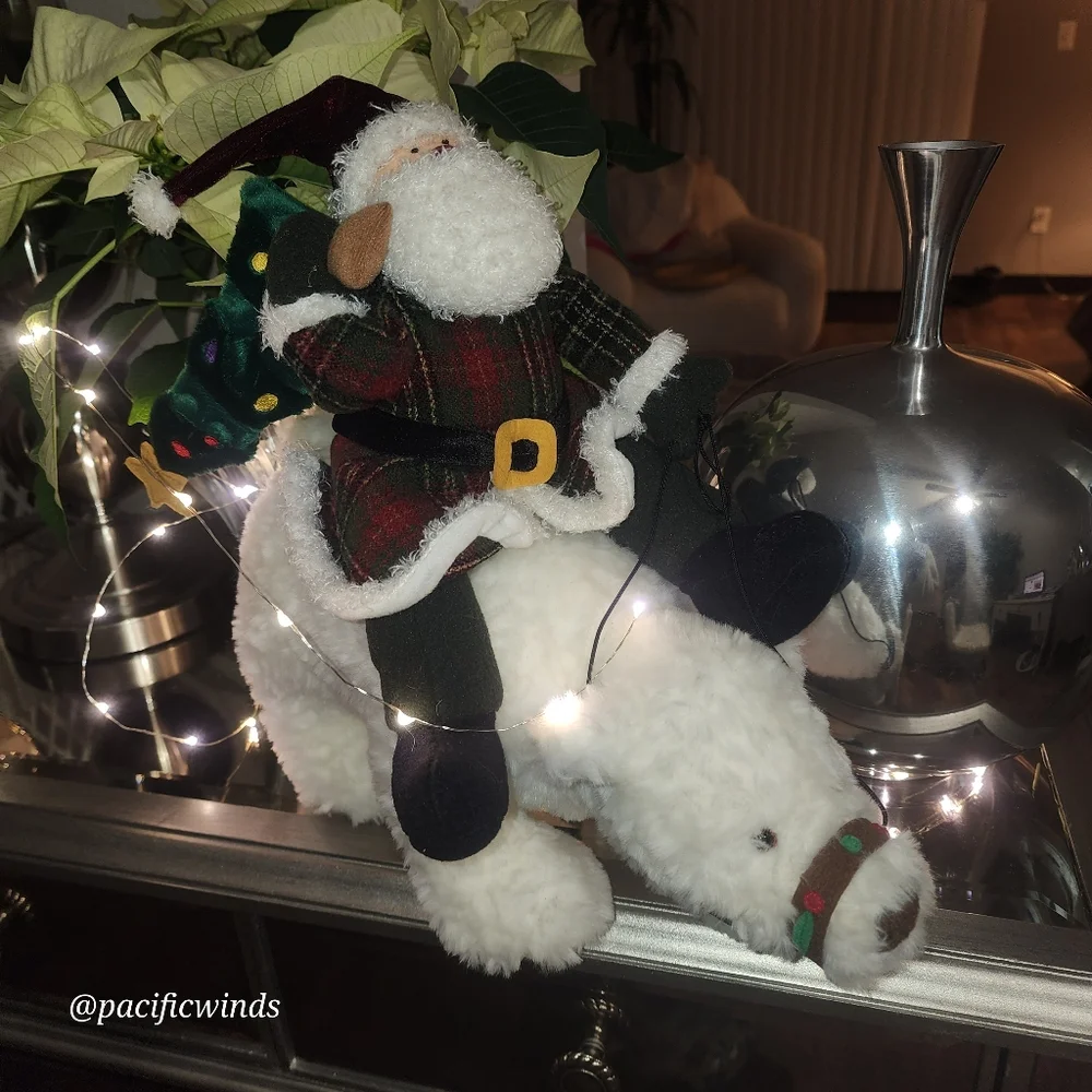Gund Santa Riding his Polar Bear ☆